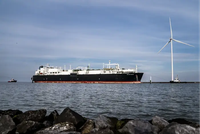 Các trạm khí đốt nổi khổng lồ có thể giúp giải quyết cuộc khủng hoảng năng lượng ở châu Âu