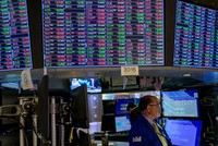 Chứng khoán toàn cầu kỳ vọng đà hồi phục cuối năm sau báo cáo kết quả kinh doanh