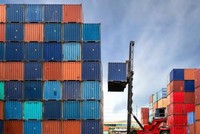 Ngành vận tải biển toàn cầu đang phải đối mặt với một vấn đề mới: Quá nhiều container