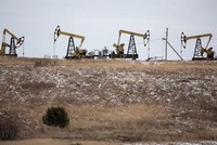 Các biện pháp trừng phạt dầu mỏ của Nga sắp có hiệu lực 