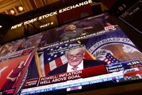 Thông điệp chính sách của các ngân hàng trung ương "ngắt kết nối" với thị trường chứng khoán