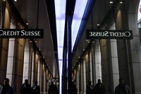 Các cơ quan quản lý châu Âu phân tách rõ về quyết định xóa sổ trái phiếu của Credit Suisse