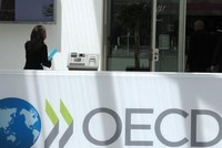 OECD: Lạm phát dai dẳng, lãi suất tăng sẽ đè nặng lên nền kinh tế toàn cầu