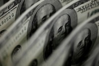 Các ngân hàng trung ương: Đồng USD sẽ duy trì sự thống trị trong thập kỷ tới