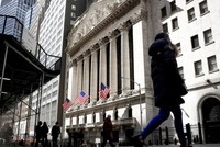 Đường cong lợi suất của Mỹ đảo ngược sâu nhất kể từ năm 1981 cho chúng ta biết điều gì?