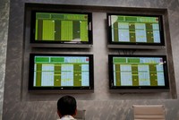 Reuters: Việt Nam sắp có bước tiến trong việc nâng hạng lên thị trường mới nổi thứ cấp