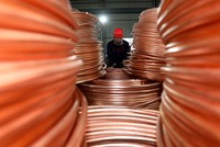 Sự sụt giảm của giá đồng có thể gây ảnh hưởng tới quá trình chuyển đổi năng lượng