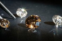 Thị trường kim cương nhân tạo ở Ấn Độ đang phát triển mạnh mẽ