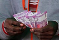 Ấn Độ muốn mua dầu bằng đồng rupee, không có người bán nào muốn tham gia