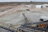 Giá lithium lao dốc do nhu cầu xe điện của Trung Quốc chậm lại