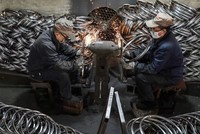 Xuất khẩu thép mạnh mẽ của Trung Quốc gây lo ngại về tình trạng dư cung trên toàn cầu