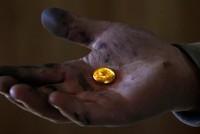 Hai câu chuyện chính khiến giá hàng hoá tăng vọt