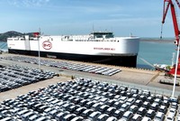 Doanh số bán xe điện tăng mạnh