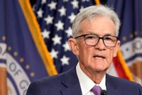 Fed tiếp tục giữ nguyên lãi suất ở mức cao nhất trong 23 năm