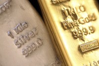 Bạc được dự báo sẽ tiếp tục tăng giá