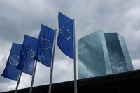 ECB cắt giảm lãi suất lần đầu tiên kể từ năm 2019