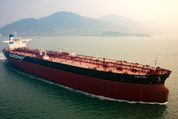 Giá cước vận chuyển dầu sụt giảm