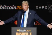 Cựu Tổng thống Donald Trump lên tiếng ủng hộ tiền điện tử