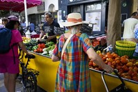 Lạm phát dai dẳng làm phức tạp thêm động thái lãi suất tiếp theo của ECB