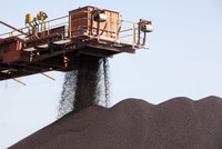 Giá quặng sắt sụt giảm sau cảnh báo của Hiệp hội Sắt thép Trung Quốc 