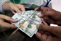 Đồng đô la có tháng tăng mạnh nhất trong hai năm trước thềm bầu cử Mỹ