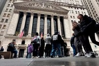 Chính sách của ông Trump sẽ thử thách khả năng cắt giảm lãi suất của Fed vào năm 2025