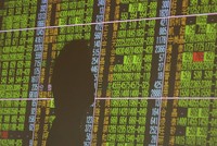 Thị trường chứng khoán châu Á lao dốc khi cuộc khủng hoảng thuế quan toàn cầu có nguy cơ leo thang