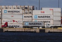 Nhu cầu về container sẽ giảm trong vài tháng vì những chính sách thuế quan