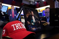 Mối lo ngại về sự tháo chạy khỏi tài sản của Mỹ khi trái phiếu Kho bạc và đồng đô la giảm