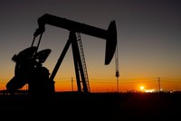 OPEC+ tiếp tục tăng sản lượng trong tháng 7