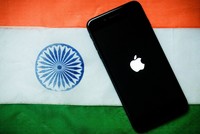 Vượt qua Trung Quốc, Ấn Độ trở thành nguồn cung cấp điện thoại thông minh hàng đầu tại Mỹ