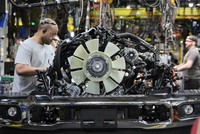 Bài toán chi phí và sự bất ổn tiếp tục thử thách khả năng phục hồi của ngành công nghiệp ô tô Mỹ