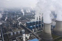 Gián đoạn nguồn cung dầu có dấu hiệu lan rộng sau biện pháp trừng phạt của Mỹ