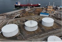 Giá dầu Mỹ ổn định nhờ nguồn cung dồi dào, trái ngược đà tăng mạnh ở châu Âu và châu Á