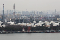 Các nhà máy lọc dầu quốc doanh Trung Quốc muốn nối lại xuất khẩu nhiên liệu