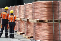 Lo ngại lạm phát lan sang thị trường kim loại công nghiệp
