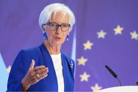ECB tăng lãi suất lần đầu tiên kể từ năm 2023
