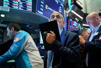 Các quỹ đầu tư dựa vào các thuật toán đang hỗ trợ cho thị trường chứng khoán Mỹ