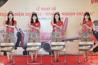 10 hành khách hàng được đi châu Âu đón tàu bay mới của Vietjet