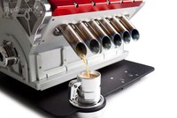 Cà phê sáng từ ... động cơ ô tô