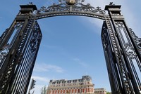 Ông Trump coi cuộc họp thường niên của các nguyên thủ quốc gia G7 là một sự lãng phí thời gian. (Ảnh CNBC)