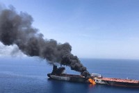 Giá dầu tăng sau vụ nổ tàu chở dầu của Iran