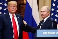 Tổng thống Mỹ Donald Trump và Tổng thống Nga Vladimir Putin. Ảnh: AP.