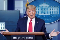 Tổng thống Mỹ Donald Trump tại Nhà Trắng hôm 8/4. Ảnh: Reuters.