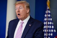 Tổng thống Mỹ Donald Trump tại buổi họp báo ngày 10/4 ở Nhà Trắng. Ảnh: AP.