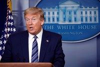 Tổng thống Mỹ Donald Trump tại cuộc họp báo ở Nhà trắng ngày 21/4. Ảnh: AP.
