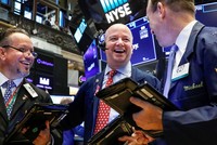 Giới đầu tư phấn chấn trở lại