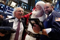 "Sóng ông già Noel" kéo tâm lý giới đầu tư ổn định trở lại