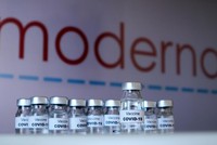 Doanh thu của Moderna tăng gần 40 lần nhờ vắc-xin Covid-19