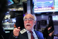 Dòng tiền bắt đáy nhập cuộc, kéo chứng khoán phục hồi